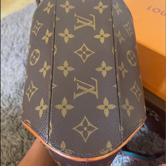 ‼️SOLD‼️Authentic LV Ellipse - Picture 8 of 11